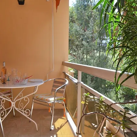 2p 4 Couchages Avec Balcon Et Garage - Proche Et Commerces - Fr-1-251-520 Bormes-les-Mimosas